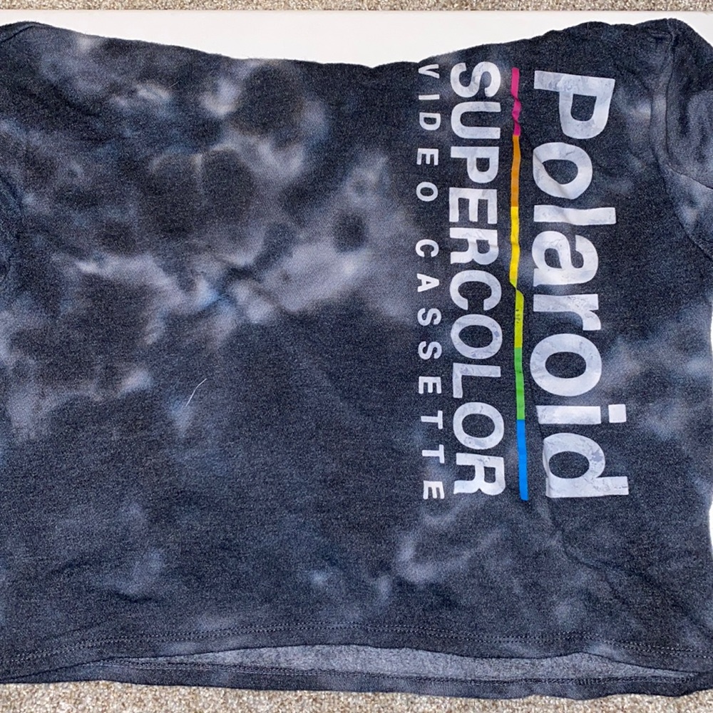 Cropped polaroid thin sweatshirt.